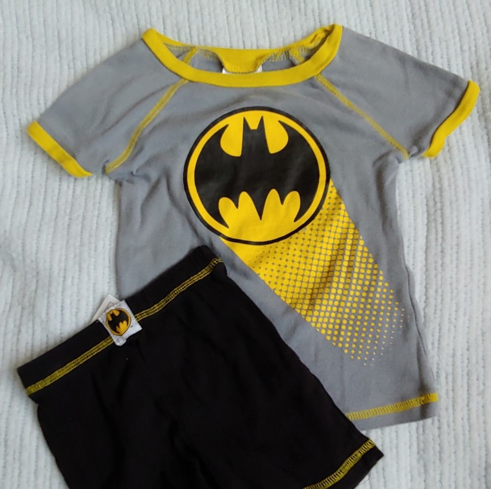 Batman Pajamas (shorts set, 4 T)